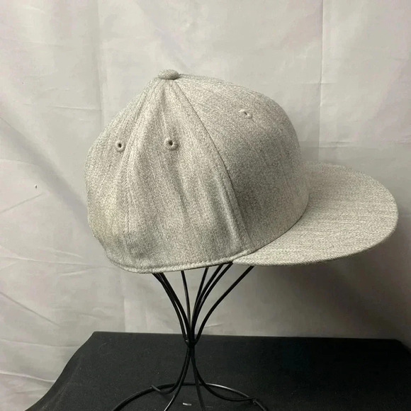SALTWATER BREWERY HAT GRAY SALTWATER WAVE LOGO 210 FITTED HAT SIZE 6 7/8… - Picture 5 of 12